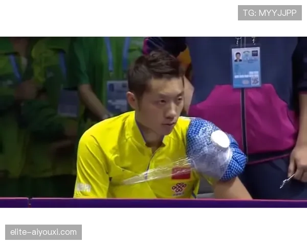 董志豪这生活真是两头开，球场上拼命，私底下却像邻家大哥一样随性